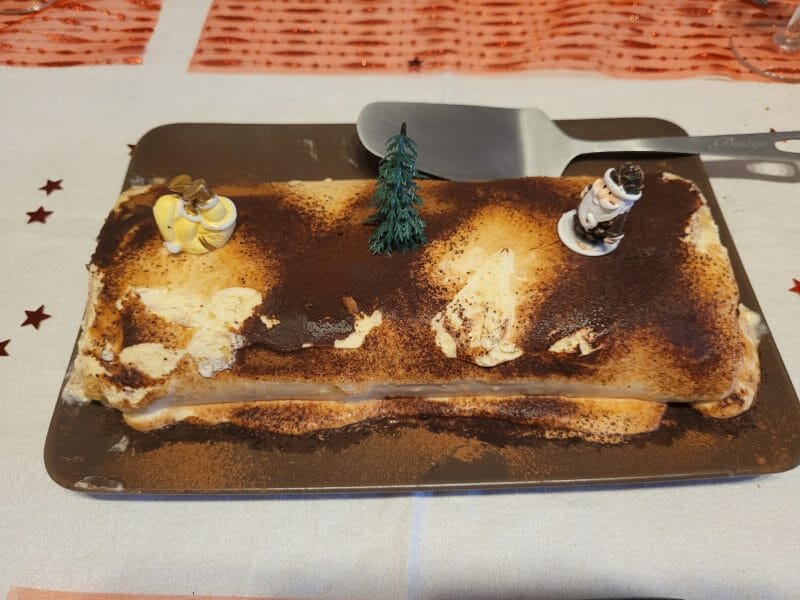 Cliquez pour zoomer ! Bûche Tiramisu Thermomix par lucie2000