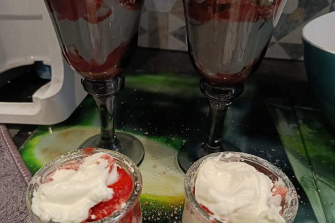 Cliquez pour zoomer ! Tiramisu aux fraises en verrines Thermomix par cilvie91