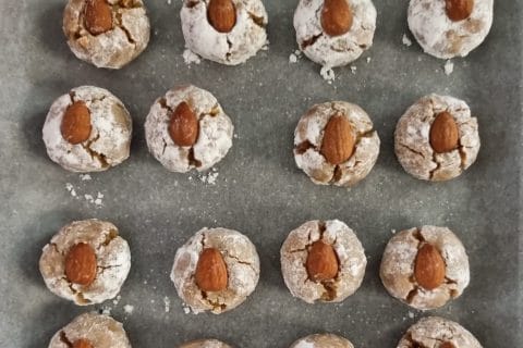 Cliquez pour zoomer ! Ghribas aux noix et amandes Thermomix par anyssou