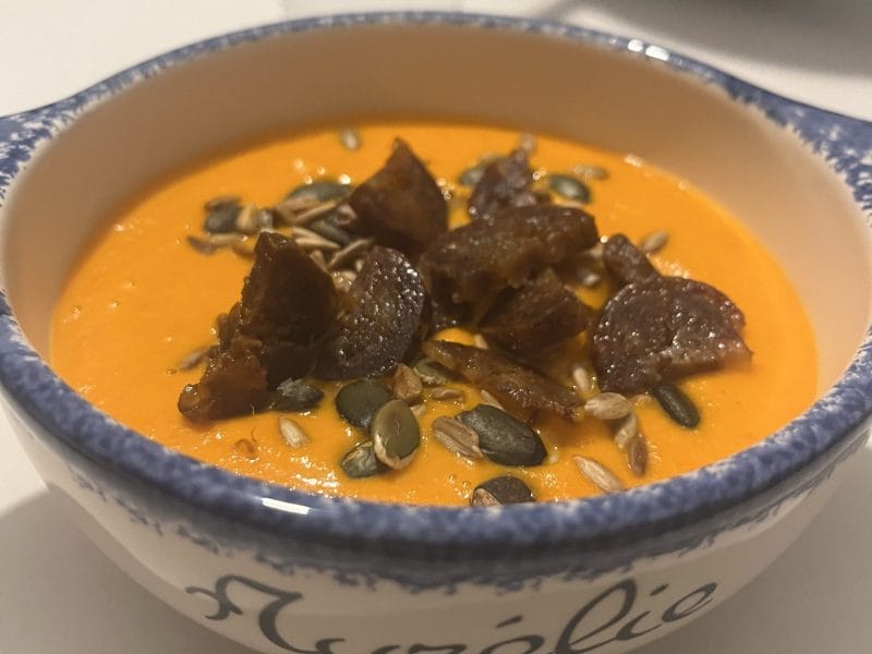 Cliquez pour zoomer ! Velouté de carottes et poivrons rouges Thermomix par aureliepaq