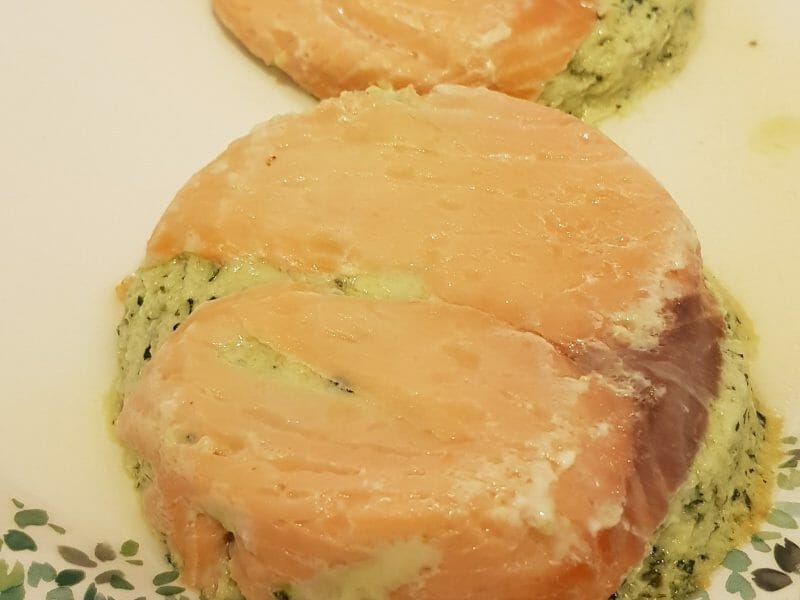 Cliquez pour zoomer ! Timbales de courgettes et saumon fumé Thermomix par bza9o3yndfnsbgu