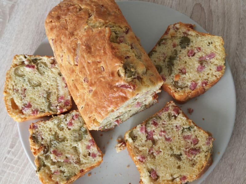 Cliquez pour zoomer ! Cake salé jambon fromage et olives Thermomix par celinecez