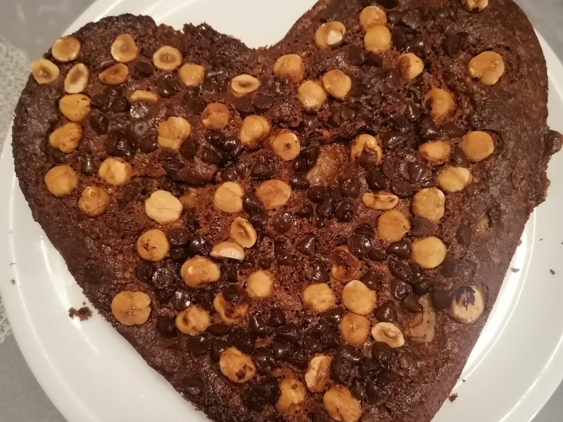 Cliquez pour zoomer ! Moelleux poires, noisettes et chocolat Thermomix par Martinemomo