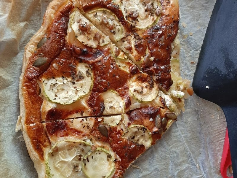 Cliquez pour zoomer ! Tarte courgettes, chèvre et pignons de pin Thermomix par tet82