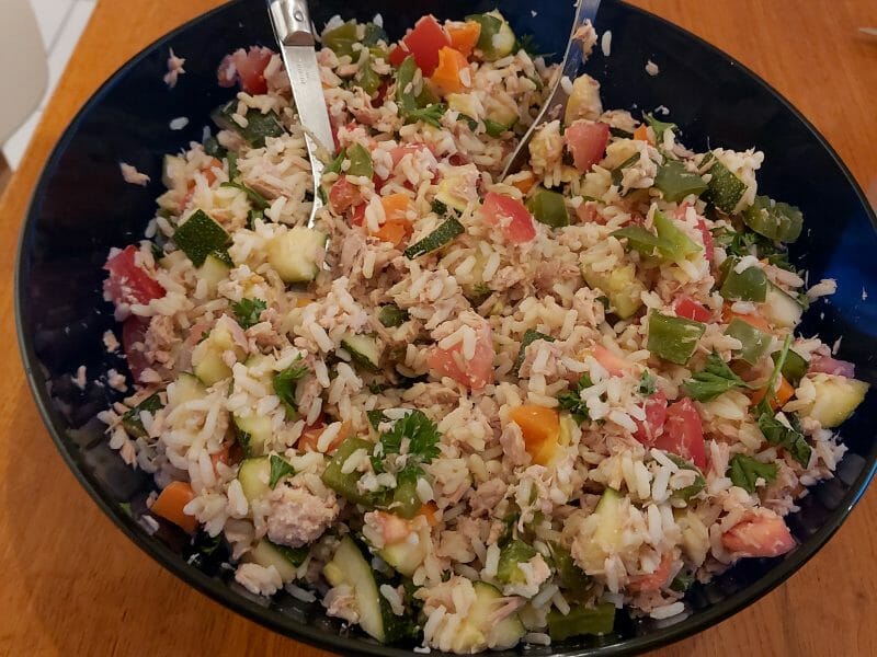 Cliquez pour zoomer ! Salade de riz au thon et aux légumes croquants Thermomix par manon0209