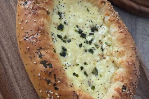 Cliquez pour zoomer ! Poğaça – Petits pains Turcs à la Feta Thermomix par Jade