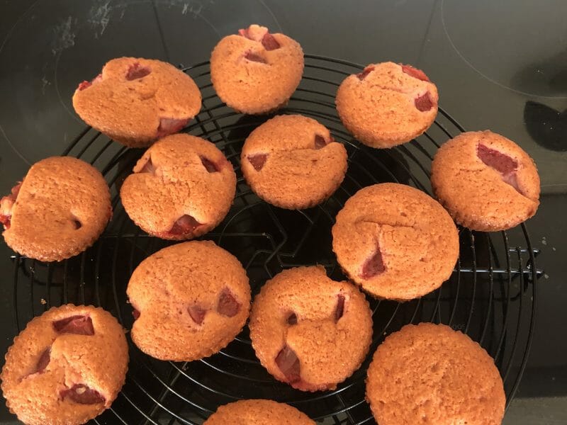Cliquez pour zoomer ! Cupcakes à la framboise Thermomix par laura_2901