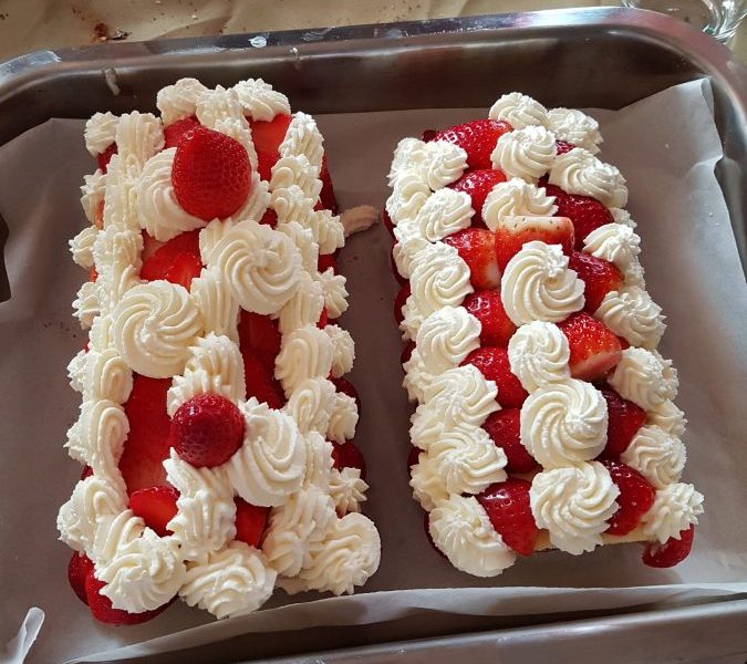 Cliquez pour zoomer ! Fraisier roulé Thermomix par kty55