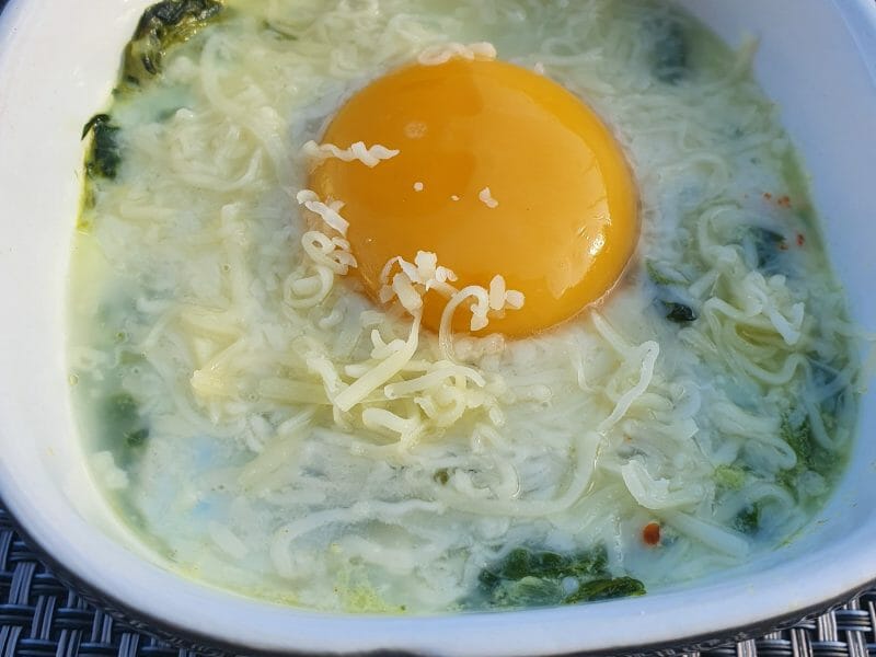 Cliquez pour zoomer ! Oeufs cocotte épinards et chorizo Thermomix par Astrid