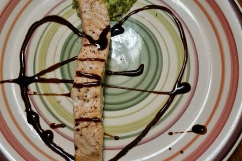 Cliquez pour zoomer ! Saumon sur purée de brocolis Thermomix par vuillemin.aline@neuf.fr