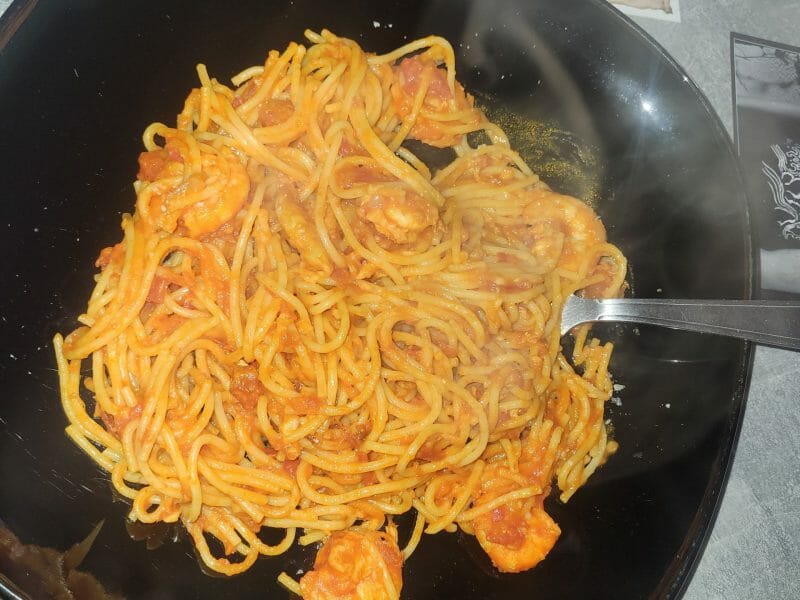 Cliquez pour zoomer ! Spaghettis aux crevettes et à l’ail Thermomix par bouboule2