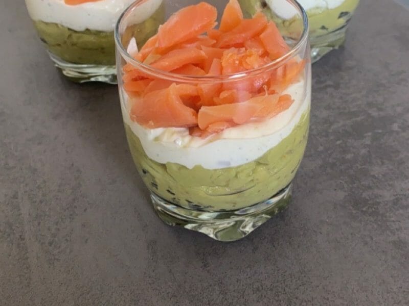 Cliquez pour zoomer ! Verrines saumon avocat Thermomix par Pauline.35