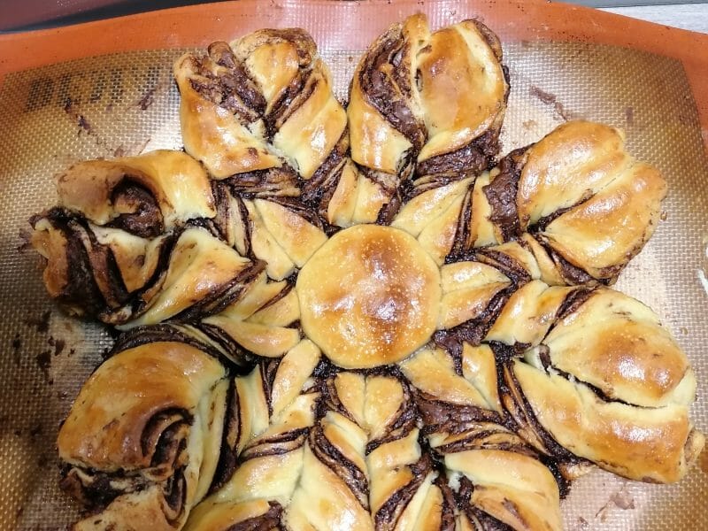 Cliquez pour zoomer ! Brioche étoilée au Nutella Thermomix par melinda_gaetan