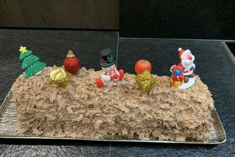 Cliquez pour zoomer ! Bûche Ferrero Rocher Thermomix par caroline_171