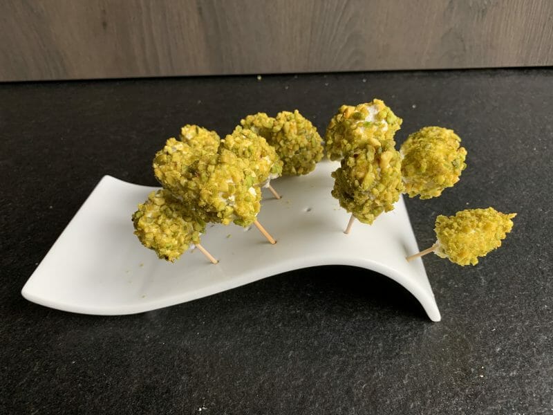 Cliquez pour zoomer ! Bouchées raisin chèvre et pistache Thermomix par caroline_171