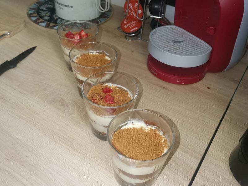 Cliquez pour zoomer ! Tiramisu aux framboises et spéculoos Thermomix par nikoh1