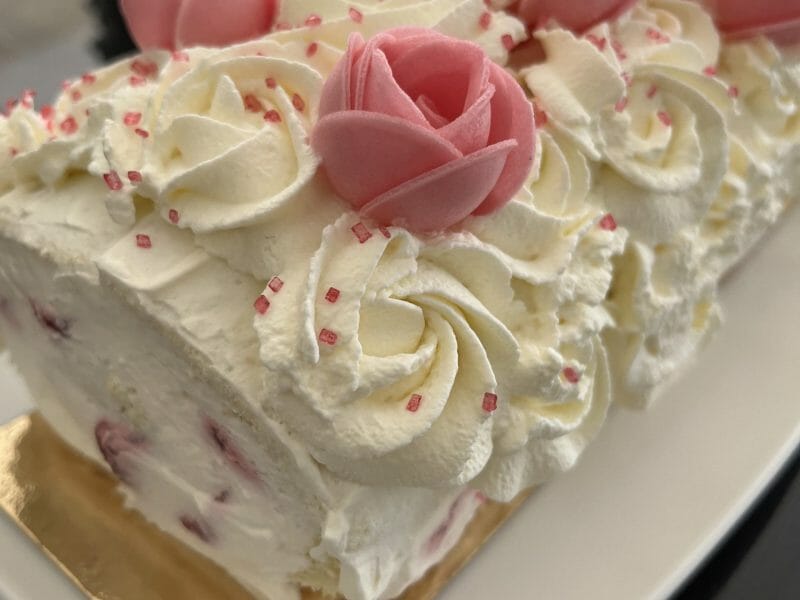 Cliquez pour zoomer ! Fraisier roulé Thermomix par isa57