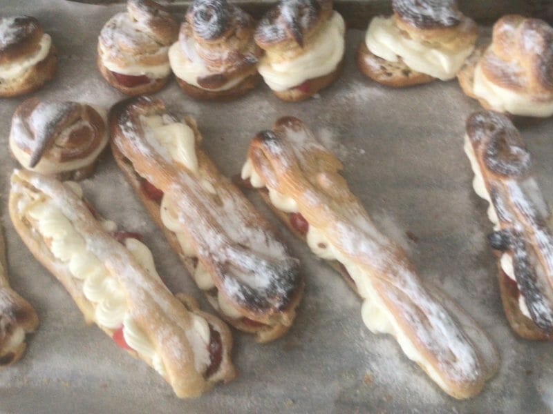 Cliquez pour zoomer ! Éclairs fraises chantilly Thermomix par sabrina_134