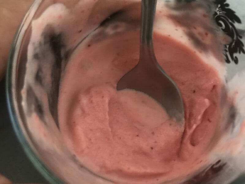 Cliquez pour zoomer ! Glace à la fraise Thermomix par sabrina_134