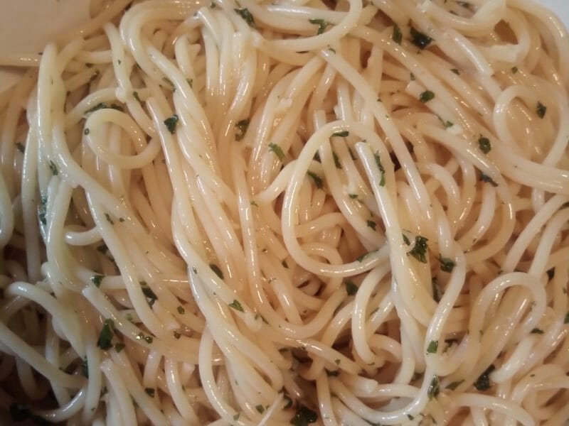 Cliquez pour zoomer ! Spaghetti à l’ail et à l’huile d’olive Thermomix par catherine-g