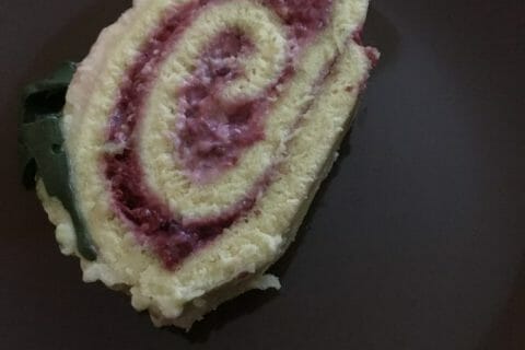 Cliquez pour zoomer ! Bûche de Noël framboises et chocolat blanc Thermomix par doky