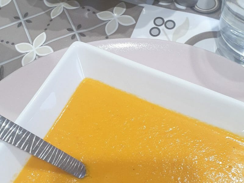 Cliquez pour zoomer ! Velouté de carottes et poivrons rouges Thermomix par Cynthia