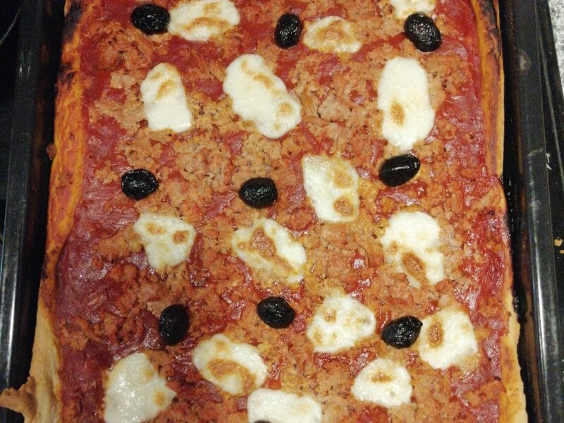 Cliquez pour zoomer ! Pizza au thon et aux olives Thermomix par mylene_972