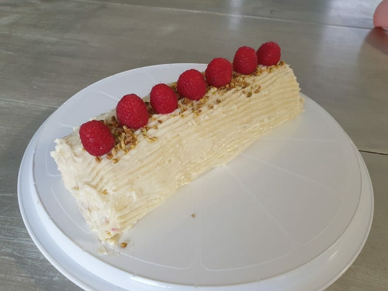 Cliquez pour zoomer ! Bûche de Noël framboises et chocolat blanc Thermomix par chacha1208