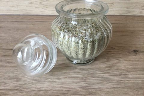 Cliquez pour zoomer ! Sel aromatisé aux herbes Thermomix par Shaaz