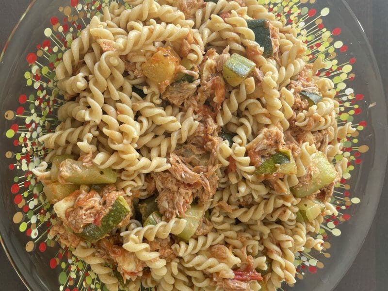 Cliquez pour zoomer ! Salade de pâtes au thon, courgettes et tomates cerises Thermomix par na_11