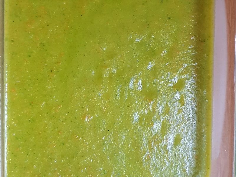Velouté aux fanes de radis au Thermomix - Cookomix