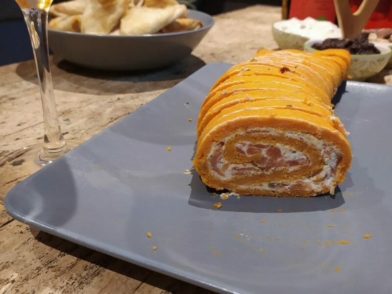 Cliquez pour zoomer ! Roulé à la tomate, saumon et fromage Thermomix par chachou219