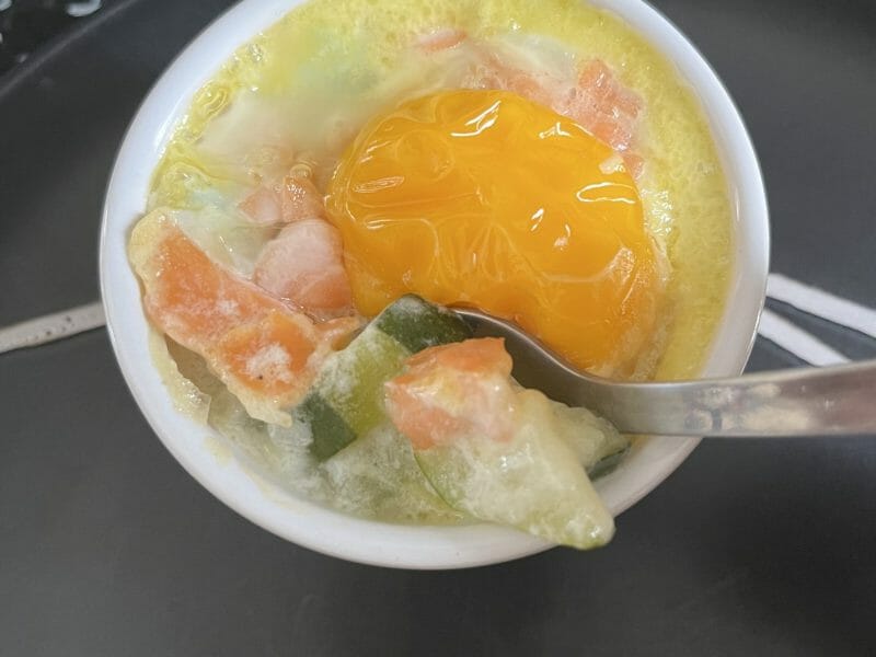 Cliquez pour zoomer ! Oeufs cocotte poireaux et saumon fumé Thermomix par ptitelouloutte64