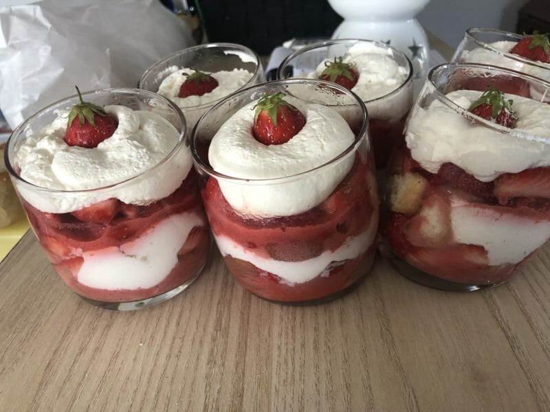 Cliquez pour zoomer ! Tiramisu aux fraises en verrines Thermomix par monette