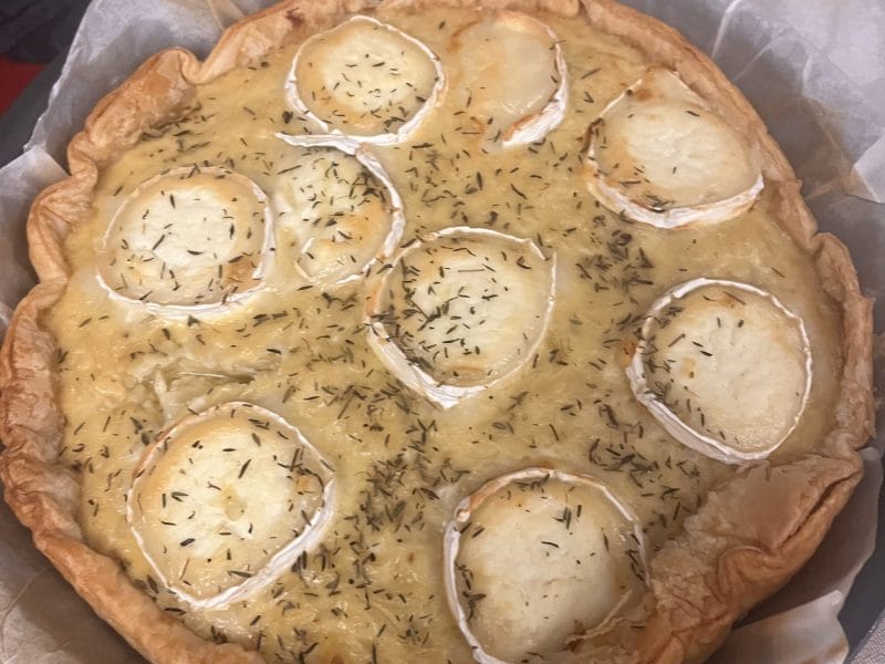Cliquez pour zoomer ! Quiche oignons, chèvre et miel Thermomix par stephanie_301