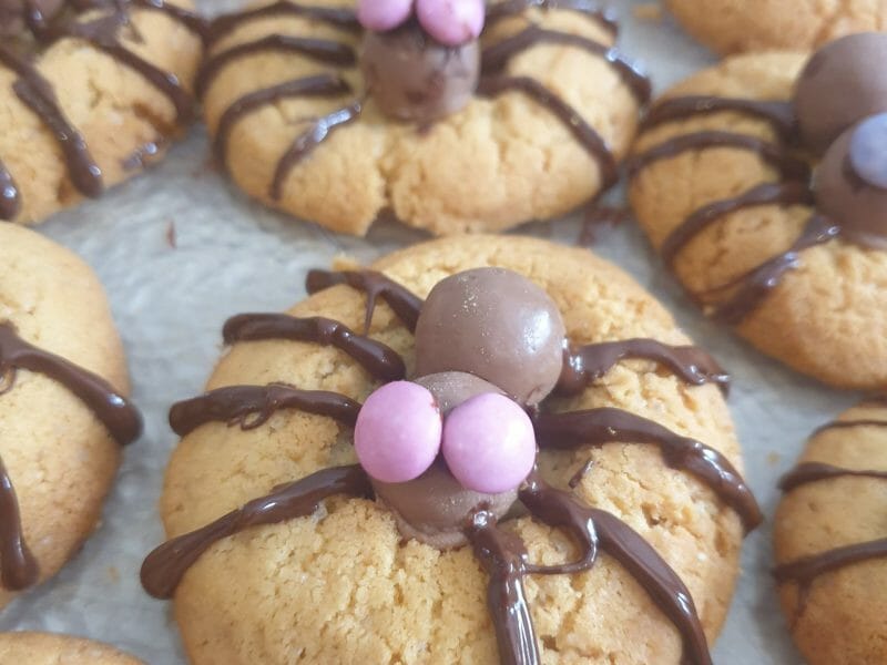 Cliquez pour zoomer ! Spider cookies – cookies araignées Thermomix par jessica_128