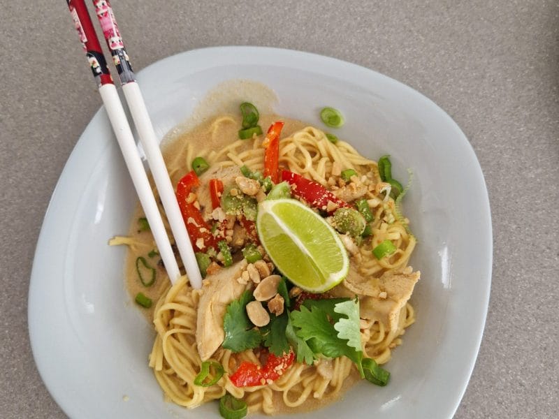 Cliquez pour zoomer ! Ramen thaï au poulet Thermomix par Chriscuisine