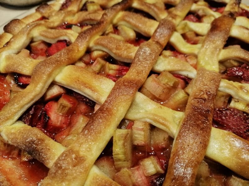 Cliquez pour zoomer ! Tarte aux fraises et à la rhubarbe Thermomix par noemiecroft