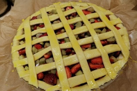 Cliquez pour zoomer ! Tarte aux fraises et à la rhubarbe Thermomix par noemiecroft