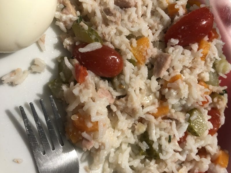 Cliquez pour zoomer ! Salade de riz au thon et aux légumes croquants Thermomix par marina_74