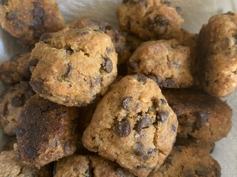 Cliquez pour zoomer ! Cookies au pain rassis et pépites de chocolat Thermomix par clara_clara