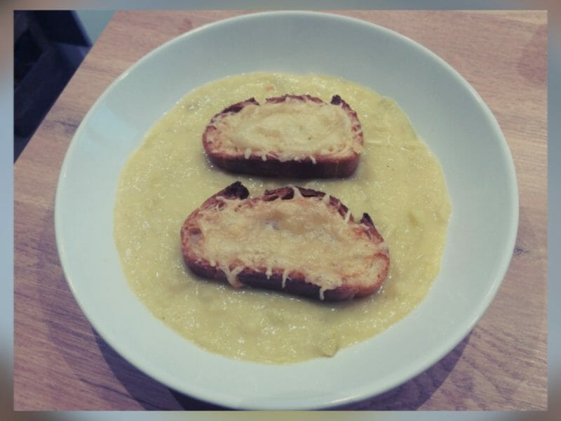 Cliquez pour zoomer ! Soupe de poireaux gratinée Thermomix par Cora-lino