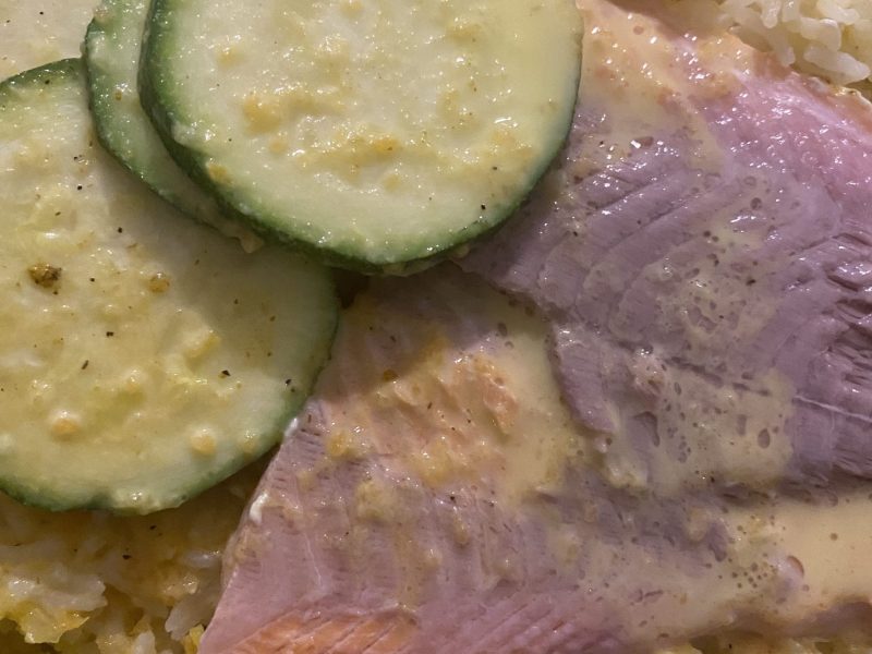 Cliquez pour zoomer ! Saumon sauce curry et tagliatelles de légumes Thermomix par c00ki✨