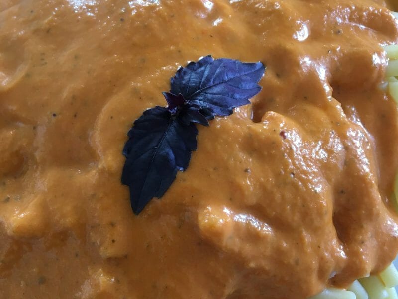 Cliquez pour zoomer ! Pâtes sauce rosée ail et basilic Thermomix par 🌸 c00ki 🌸