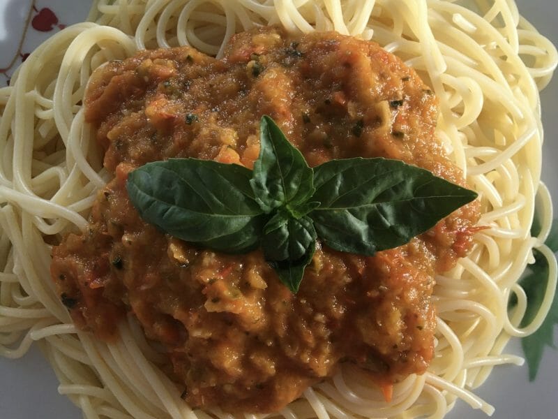 Cliquez pour zoomer ! Pâtes aux tomates et poivrons Thermomix par 🌸 c00ki 🌸