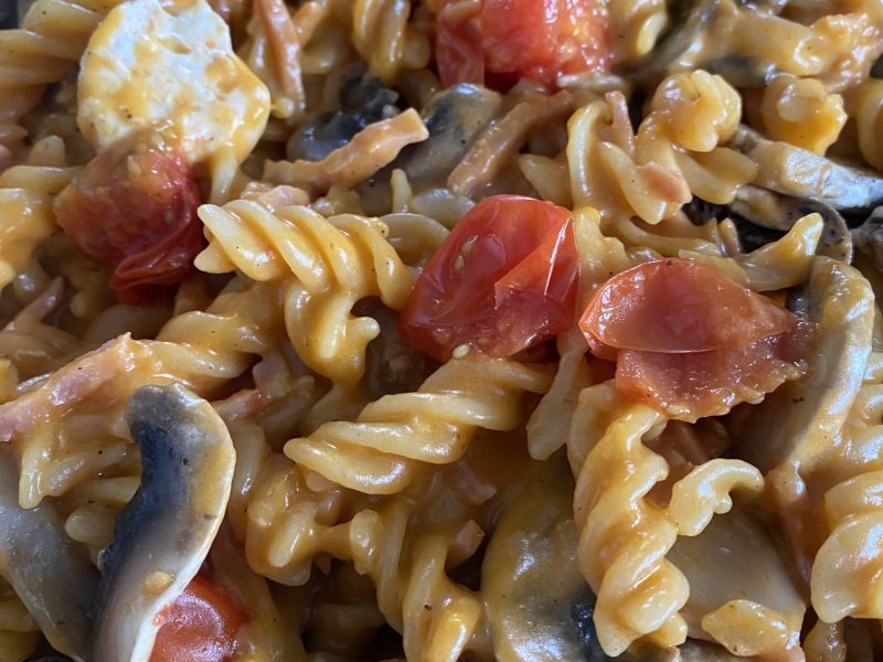 Cliquez pour zoomer ! Pennes au poulet, tomates et champignons Thermomix par c00ki✨