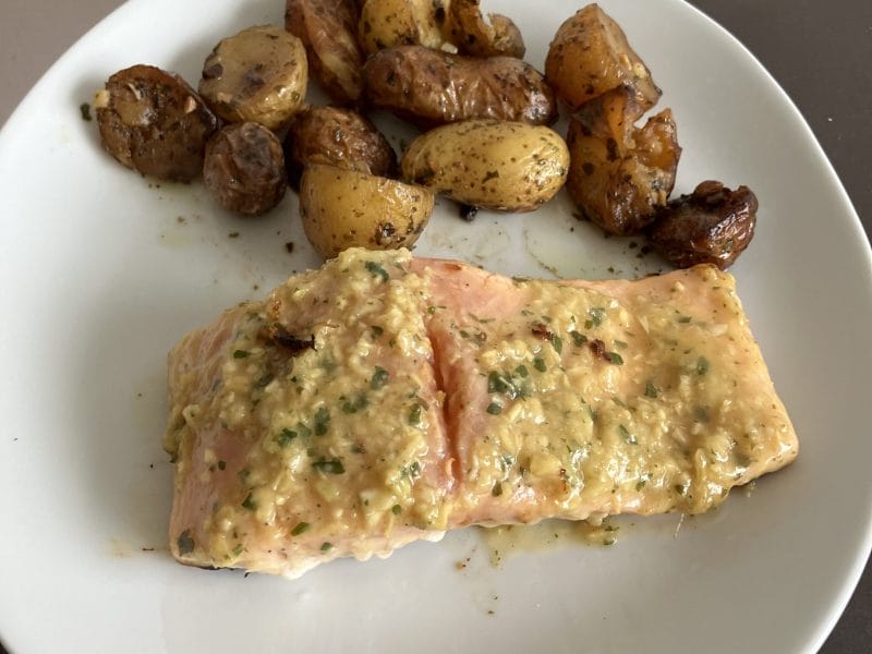 Cliquez pour zoomer ! Saumon au citron et à l’ail Thermomix par bricedd