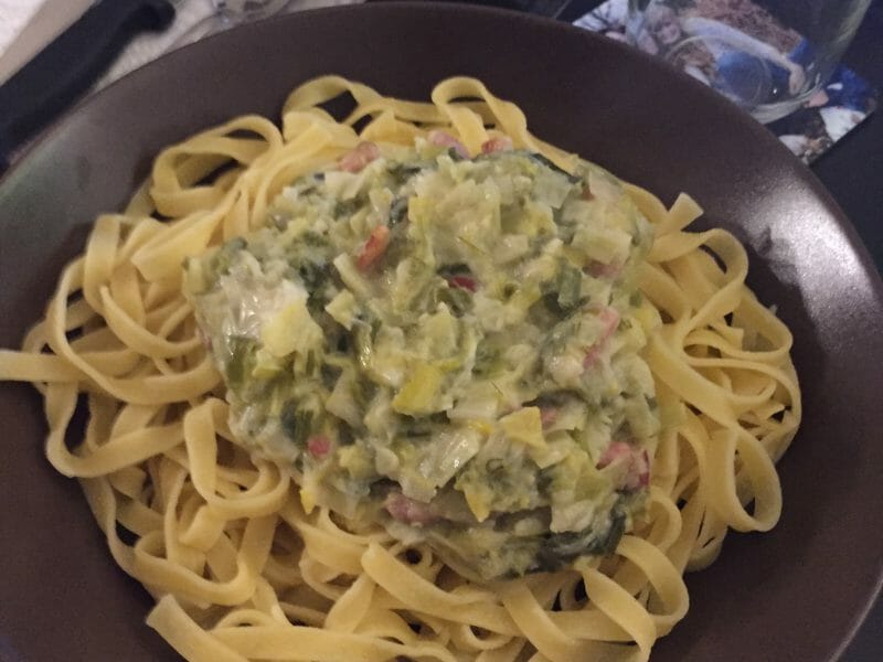 Cliquez pour zoomer ! Tagliatelles à la crème de poireaux Thermomix par Amélie