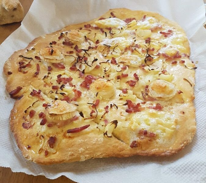 Cliquez pour zoomer ! Fougasse chèvre et lardons Thermomix par Stephanie2312
