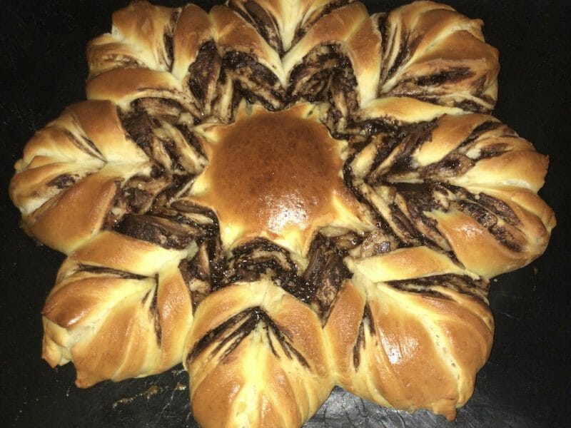 Cliquez pour zoomer ! Brioche étoilée au Nutella Thermomix par anais_194